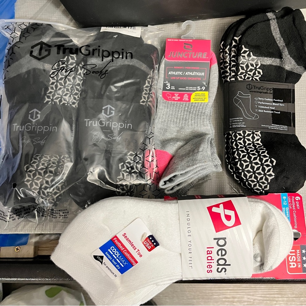 TRUGRIPPIN, PEDS, & JUNCTURE Cushion Grip Socks 4 Packs as Pictured +bonus